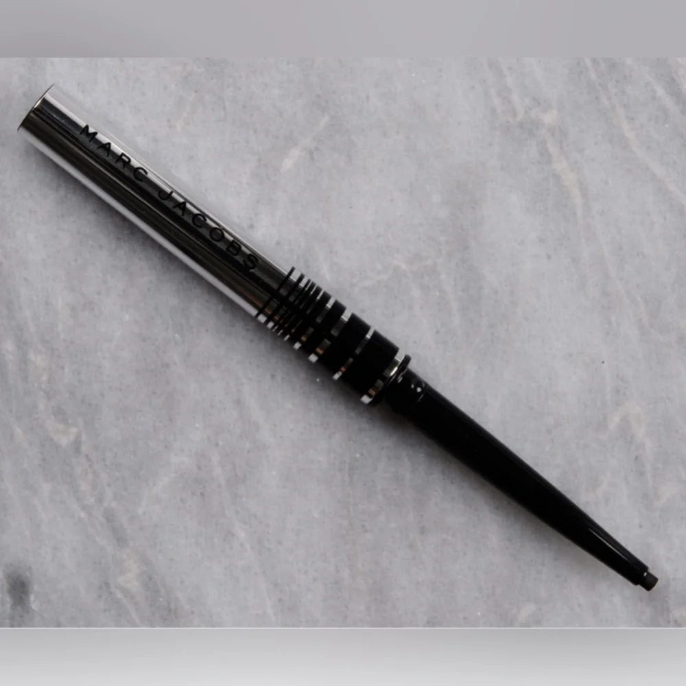 Marc Jacobs 42 Blacquer Fineliner